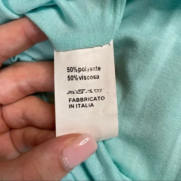 French Halter Dress with Flowy Back size M from French Boutique - Picture 3 of 10